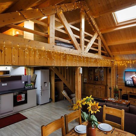 Spacious Cabin Evcharger And Free Parking Near Cambridge エクステリア 写真