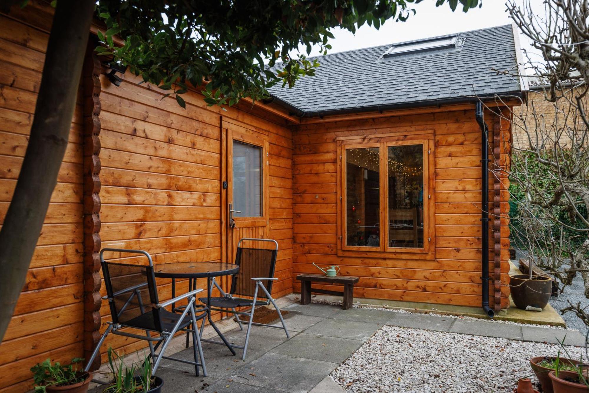 Spacious Cabin Evcharger And Free Parking Near Cambridge エクステリア 写真