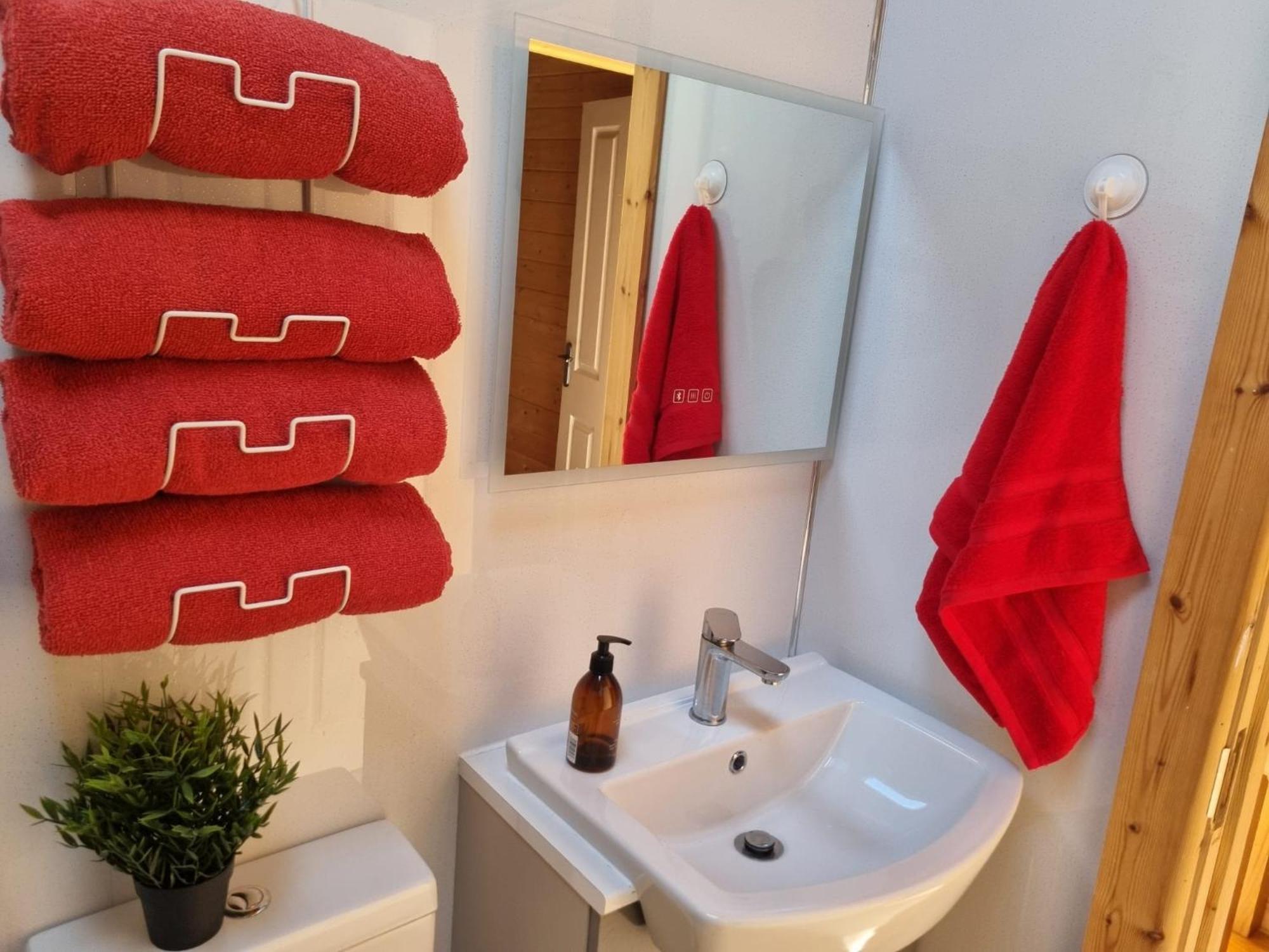 Spacious Cabin Evcharger And Free Parking Near Cambridge エクステリア 写真
